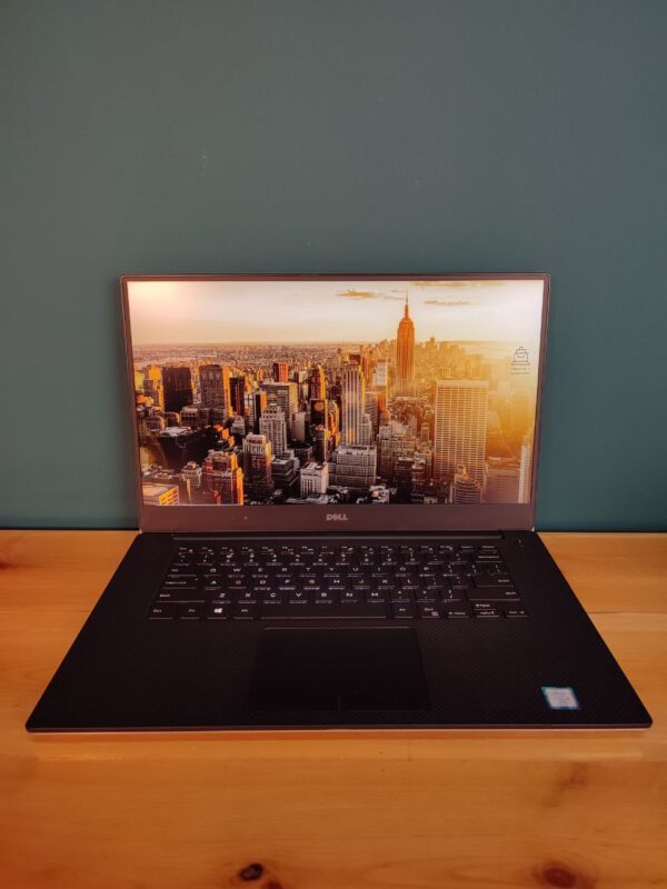 Dell Precision 5520 - Image 6