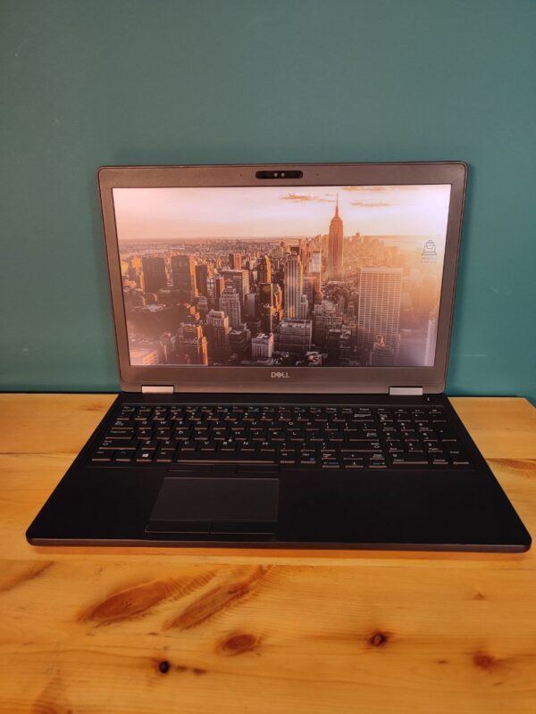 Dell Precision 3530 - Image 4