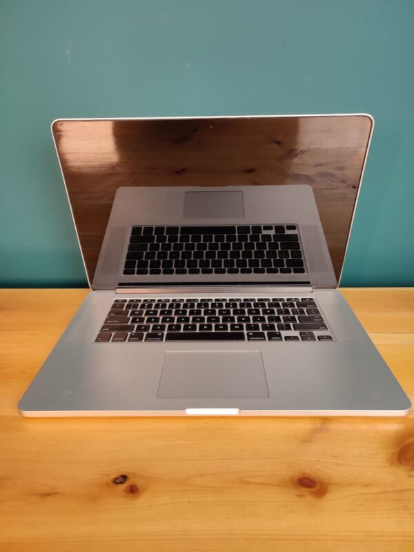 Apple MacBook Pro A1398 - Image 5