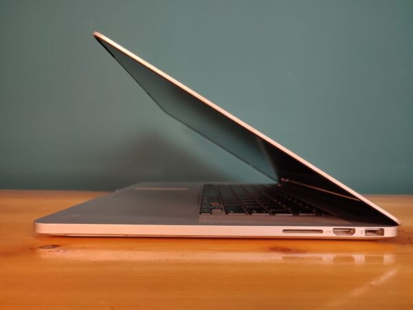 Apple MacBook Pro A1398 - Image 7