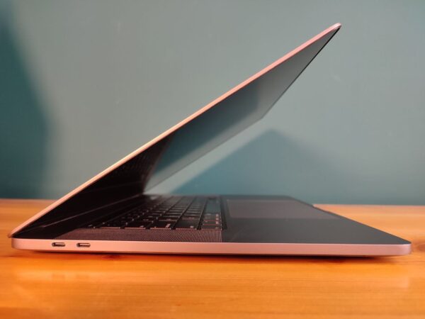 Apple MacBook Pro A2141 - Image 5