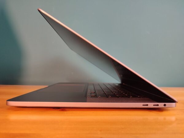 Apple MacBook Pro A2141 - Image 8