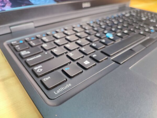Dell Latitude 5580 - Image 5