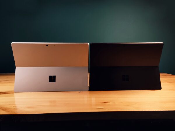 Microsoft Surface Pro 8 - Image 2