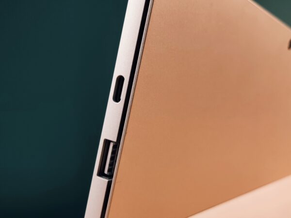Microsoft Surface Pro 7 Plus - Image 5