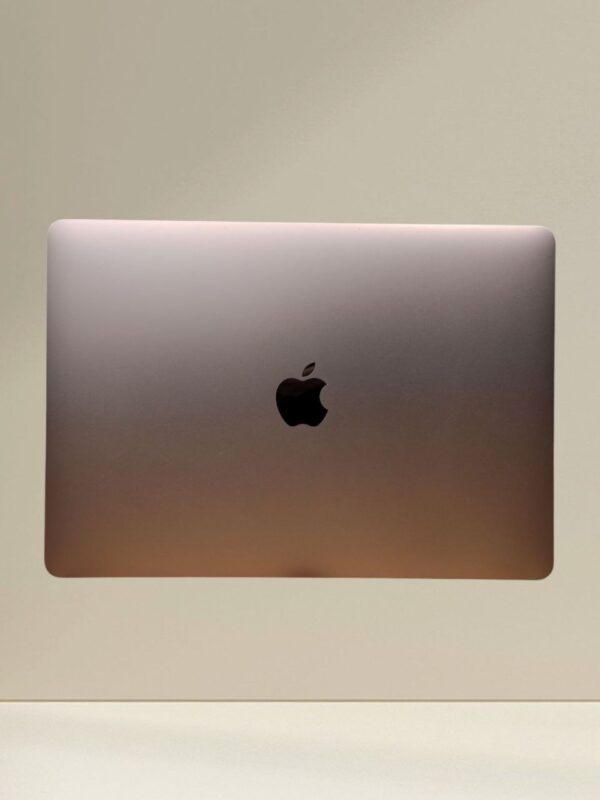 MacBook Air M1 - Image 4
